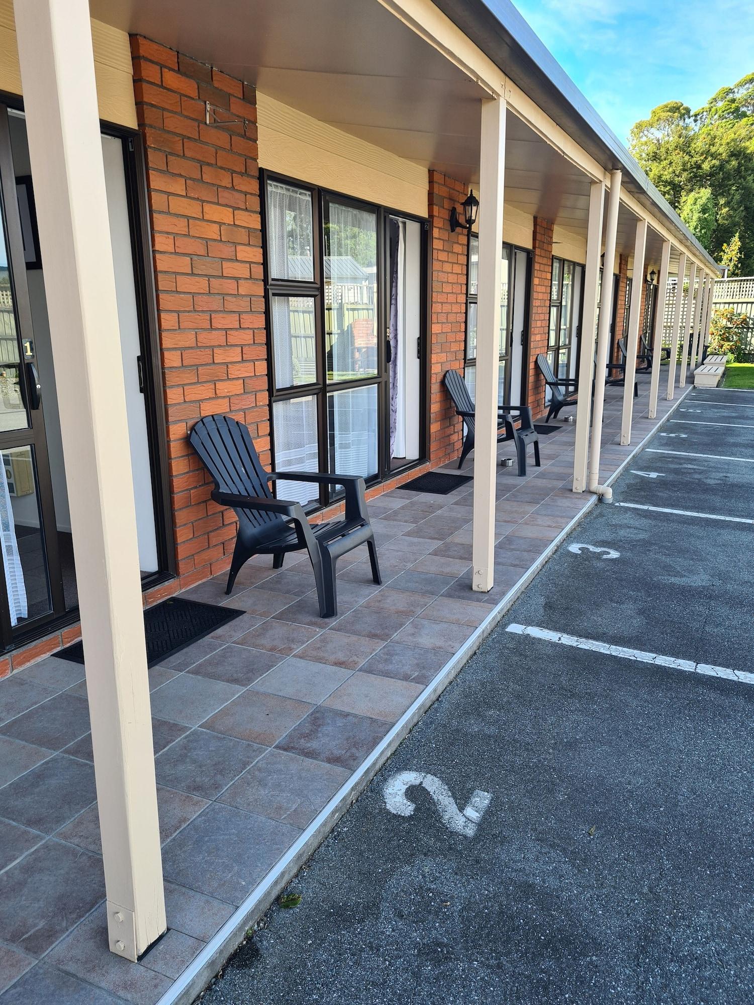 Arran Motel Te Anau Exterior photo